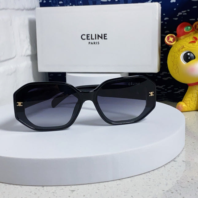 TRIOMPHE SQUARE SUNGLASS  566743 IN BLACK ACETATE GRADIENT SMOKE LENSES