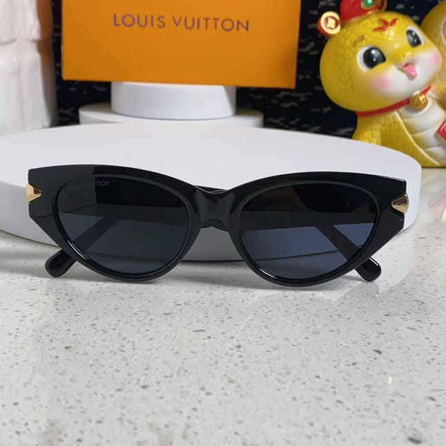 CAT EYE SUNGLASSES 576886 IN BLACK AND GOLD ACETATE
