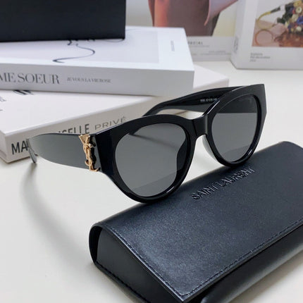 YSL CAT-EYE SUNGLASSES IN BLACK ACETATE WITH GOLD LOGO DETAIL