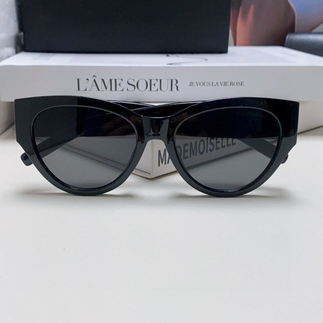 YSL CAT-EYE SUNGLASSES IN BLACK ACETATE WITH GOLD LOGO DETAIL