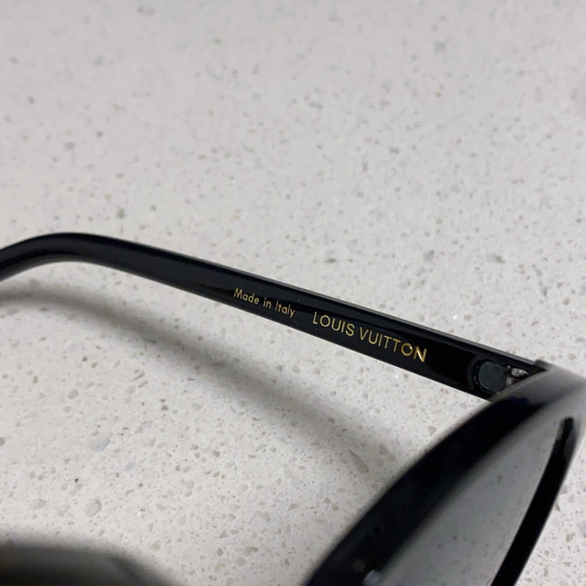 CAT EYE SUNGLASSES 573322 IN BLACK ACETATE MONOGRAM LOGO