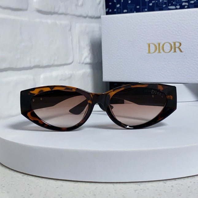MONTAIGNE SUNGLASS 578114 IN HAVANA ACETATE