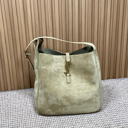 LE 5 À 7 SUPPLE BAG 31 IN KHAKI BROWN SUEDE