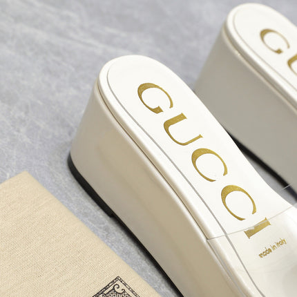 HIGH WEDGE PLATFORM IN WHITE GLOSSY CALFSKIN WITH DOUBLE CRYSTAL G BUCKLE