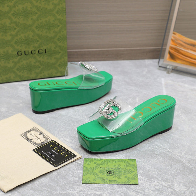 HIGH WEDGE PLATFORM WITH DOUBLE G IN GREEN GLOSSY CALFSKIN