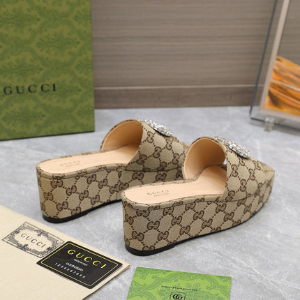 HIGH WEDGE PLATFORM WITH DOUBLE G IN CAMEL BEIGE CANVAS