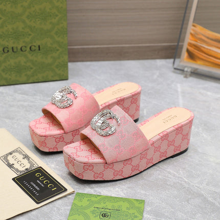 HIGH WEDGE PLATFORM WITH DOUBLE G IN LIGHT PINK CANVAS