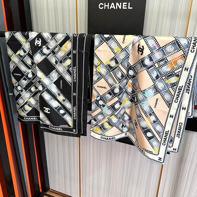 CHANEL 25S SCARF 90 IN SILK 727362