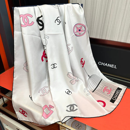 CHANEL 25S SCARF 90 IN SILK 733857