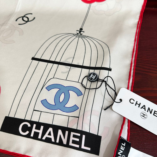 CHANEL 25S SCARF 90 IN SILK 733858