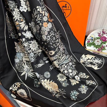 HERMES 25S SCARF 90 IN SILK 735731