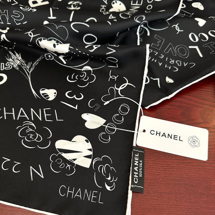 CHANEL 25S SCARF 90 IN SILK 738419