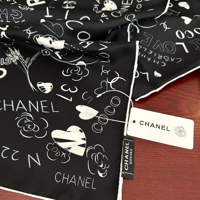 CHANEL 25S SCARF 90 IN SILK 738419