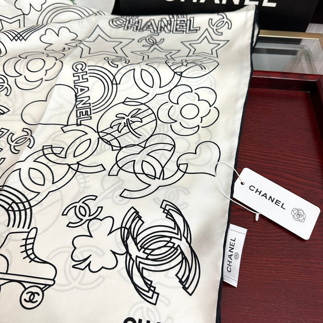 CHANEL 25S SCARF 90 IN SILK 738437