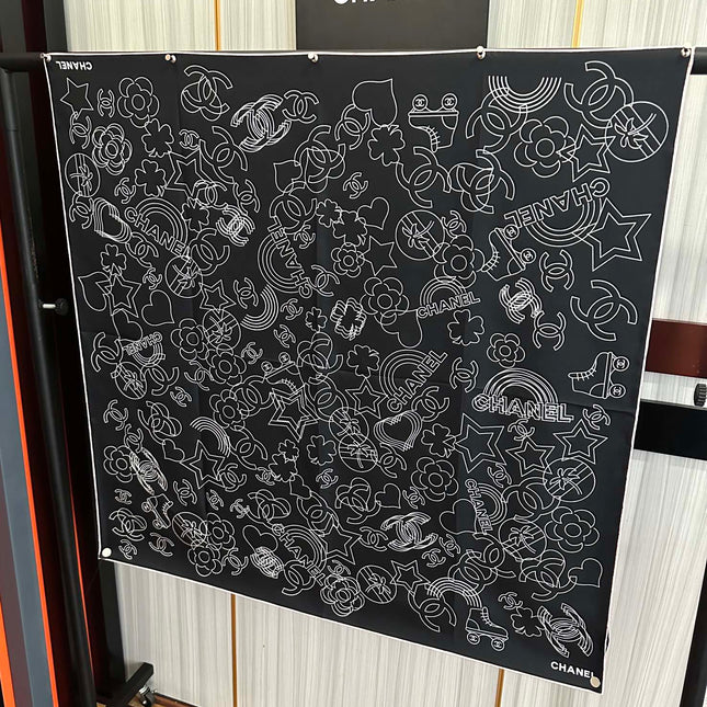CHANEL 25S SCARF 90 IN SILK 738436