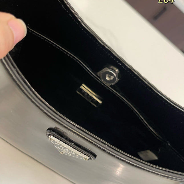 PRA 30 CLEO SHOULDER BAG IN BLACK BRUSHED LEATHER