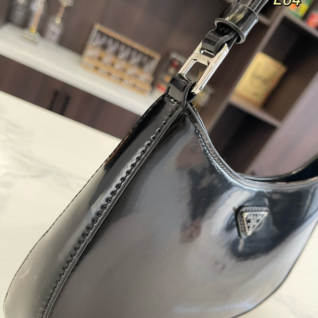 PRA 30 CLEO SHOULDER BAG IN BLACK BRUSHED LEATHER