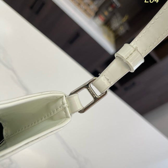 PRA 30 CLEO SHOULDER BAG IN WHITE BRUSHED LEATHER