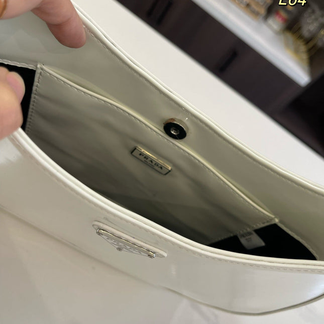 PRA 30 CLEO SHOULDER BAG IN WHITE BRUSHED LEATHER