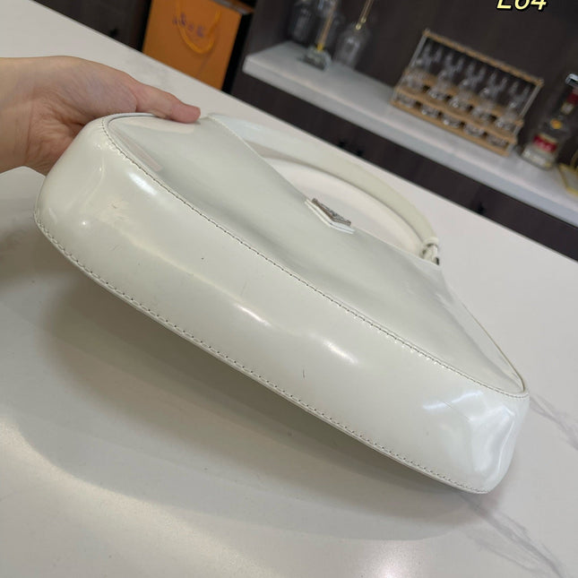 PRA 30 CLEO SHOULDER BAG IN WHITE BRUSHED LEATHER