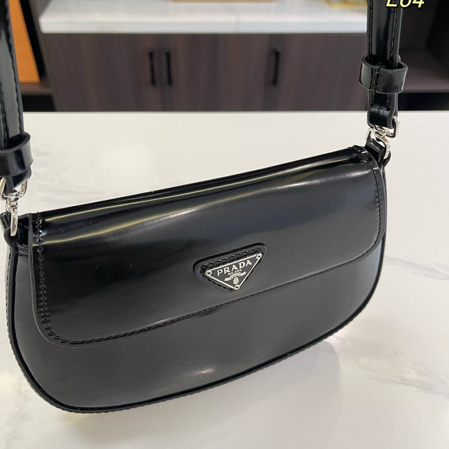 PRA 25 CLEO FLAP SHOULDER BAG IN BLACK BRUSHED LEATHER