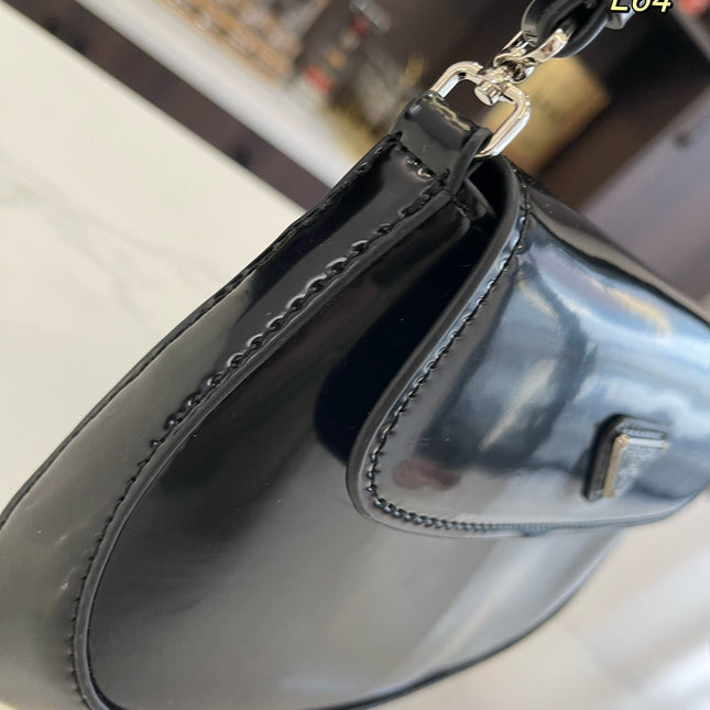 PRA 25 CLEO FLAP SHOULDER BAG IN BLACK BRUSHED LEATHER