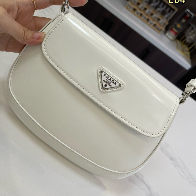 PRA 25 CLEO FLAP SHOULDER BAG IN WHITE BRUSHED LEATHER