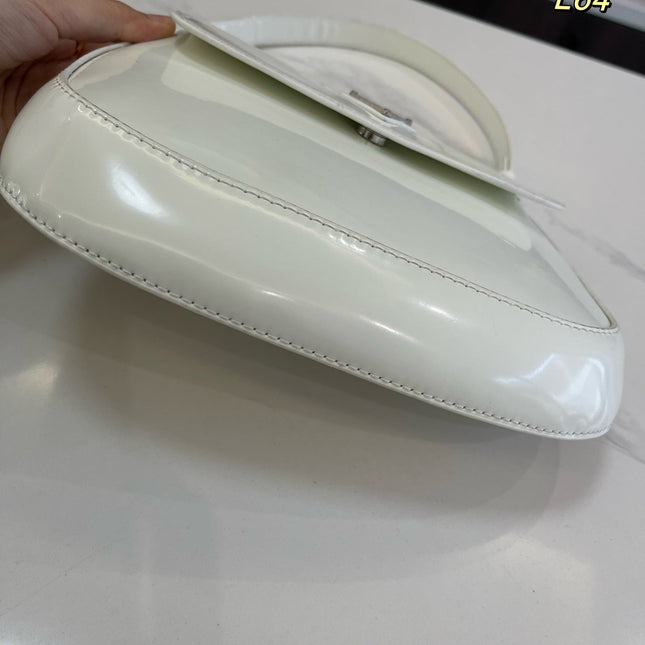 PRA 25 CLEO FLAP SHOULDER BAG IN WHITE BRUSHED LEATHER