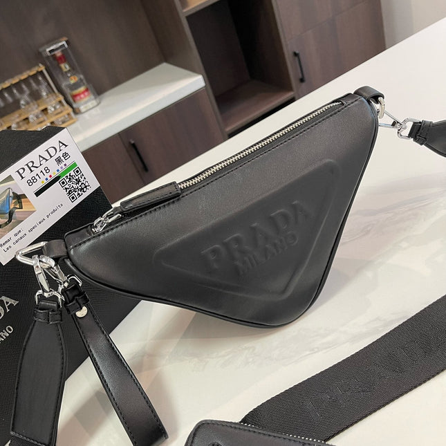 PRA TRIANGLE 27 SHOULDER BAG IN BLACK CALFSKIN WITH STRAP