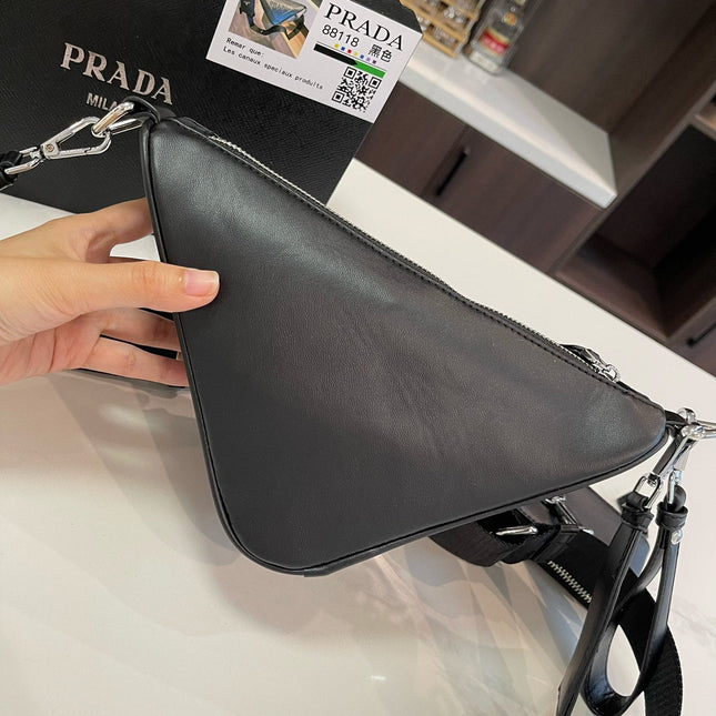 PRA TRIANGLE 27 SHOULDER BAG IN BLACK CALFSKIN WITH STRAP