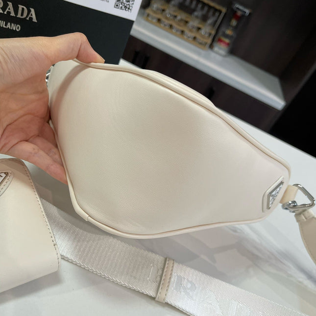 PRA TRIANGLE 27 SHOULDER BAG IN WHITE CALFSKIN WITH STRAP