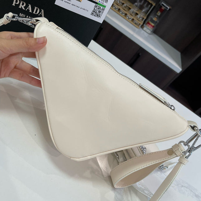 PRA TRIANGLE 27 SHOULDER BAG IN WHITE CALFSKIN WITH STRAP