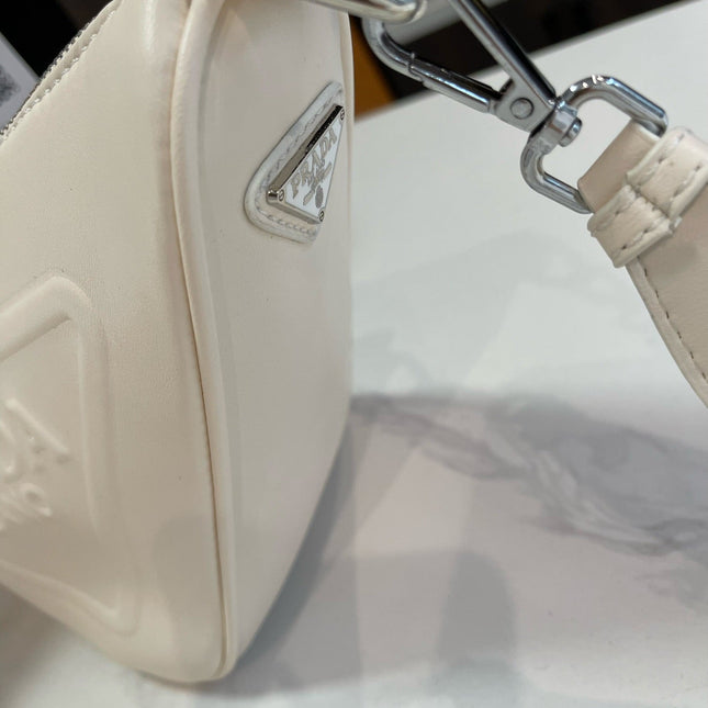 PRA TRIANGLE 27 SHOULDER BAG IN WHITE CALFSKIN WITH STRAP
