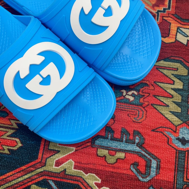 GG INTERLOCKING G SLIDE SANDAL BRIGHT BLUE RUBBER