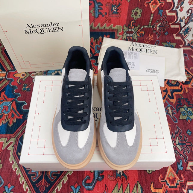 OVERSIZED RETRO SNEAKER IN WHITE BLACK GREY CALFSKIN