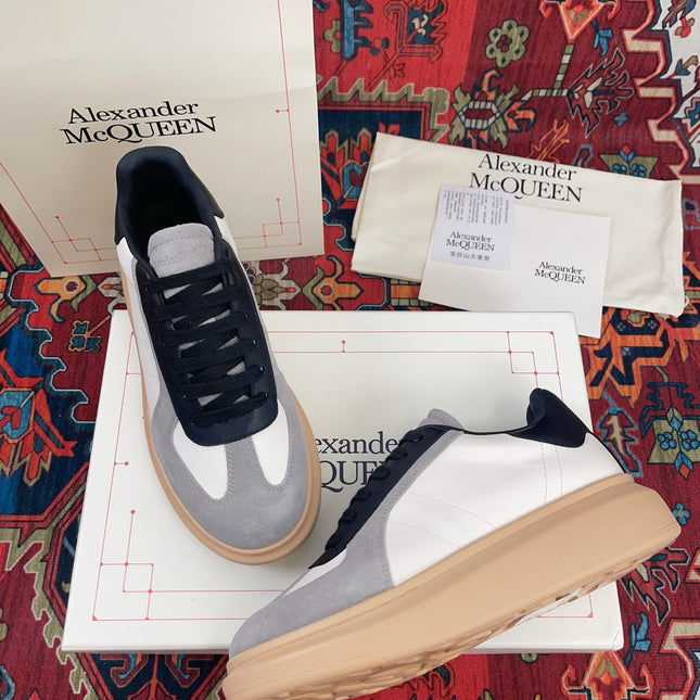 OVERSIZED RETRO SNEAKER IN WHITE BLACK GREY CALFSKIN