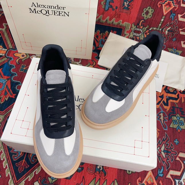 OVERSIZED RETRO SNEAKER IN WHITE BLACK GREY CALFSKIN