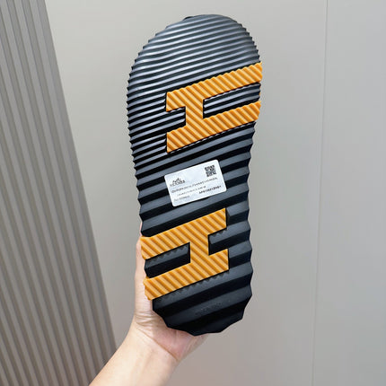 HM ELECTRIC SANDAL BLACK CALFSKIN
