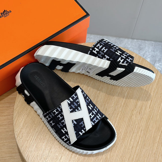 HM SLIPPERS BLACK MONOGRAM CANVAS