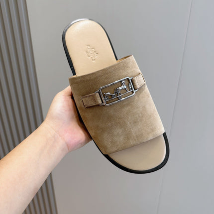 HM SILVER BUCKLE SLIPPERS LIGHT BROWN SUEDE