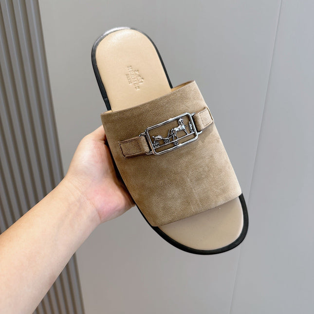 HM SILVER BUCKLE SLIPPERS LIGHT BROWN SUEDE
