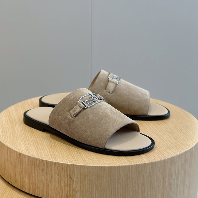 HM SILVER BUCKLE SLIPPERS LIGHT BROWN SUEDE