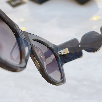 EMBOSSED LOGO MEDUSA BIGGIE SQUARE FRAME SUNGLASSES VE 6787 IN ACETATE
