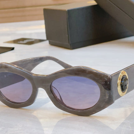 EMBOSSED LOGO MEDUSA BIGGIE RHOMBUS FRAME SUNGLASSES VE 422/E IN ACETATE