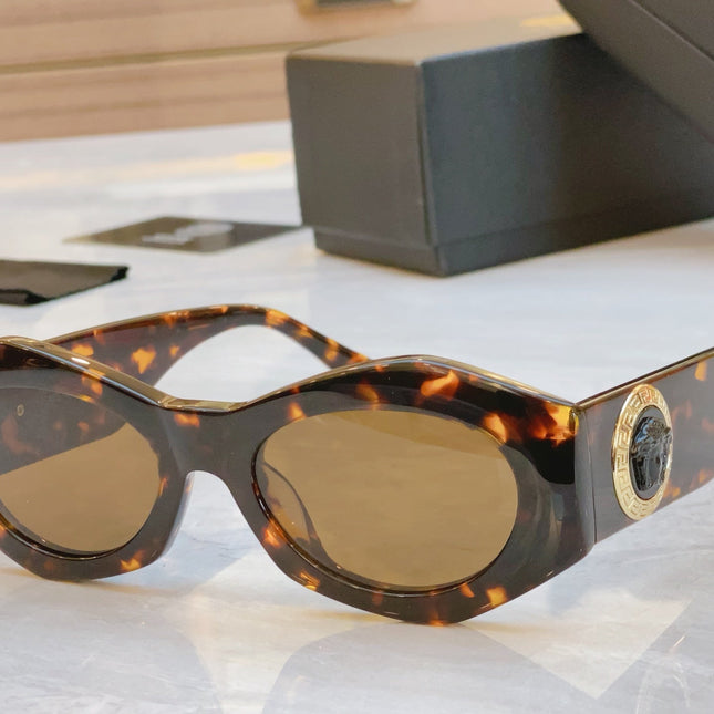 EMBOSSED LOGO MEDUSA BIGGIE RHOMBUS FRAME SUNGLASSES VE 422/E IN ACETATE