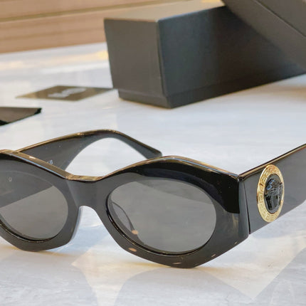 EMBOSSED LOGO MEDUSA BIGGIE RHOMBUS FRAME SUNGLASSES VE 422/E IN ACETATE