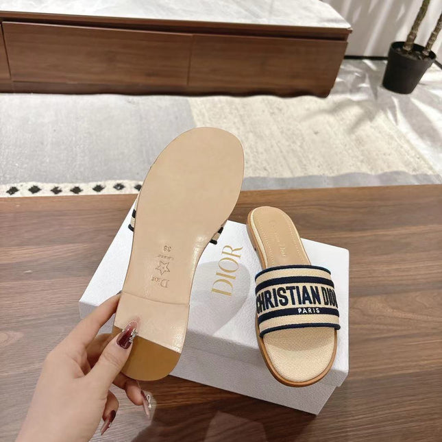 DWAY SLIDES IN BEIGE AND NAVY BLUE TECHNICAL FABRIC