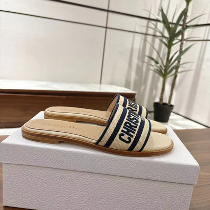 DWAY SLIDES IN BEIGE AND NAVY BLUE TECHNICAL FABRIC