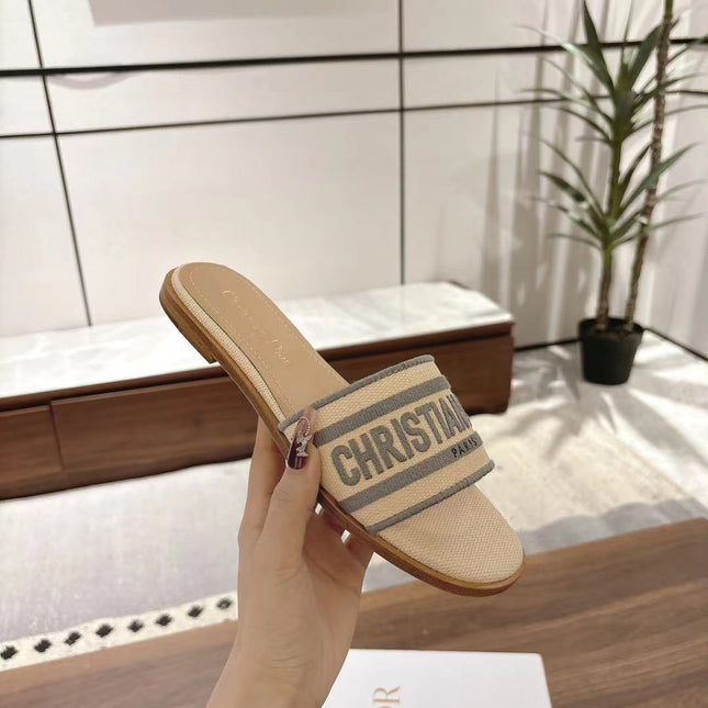 DWAY SLIDES IN BEIGE AND GRAY TECHNICAL FABRIC