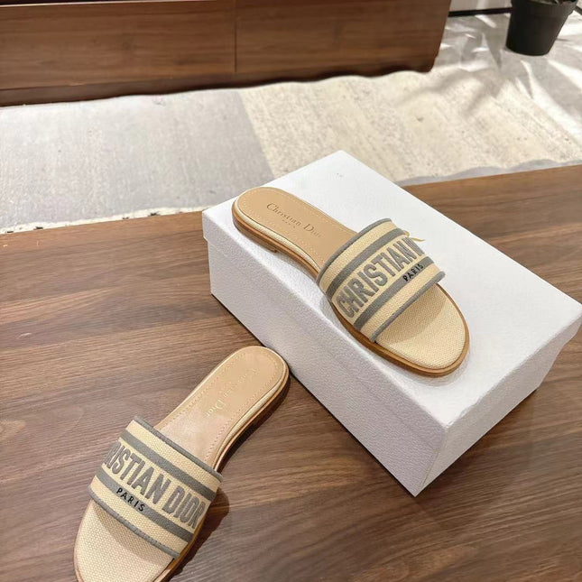 DWAY SLIDES IN BEIGE AND GRAY TECHNICAL FABRIC